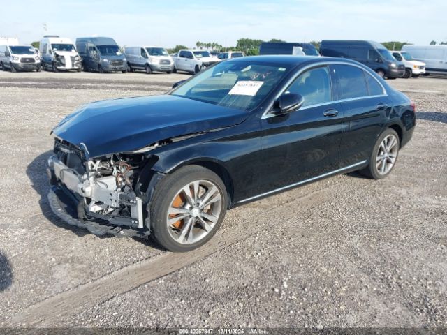 Mercedes-Benz C-Class Image 3