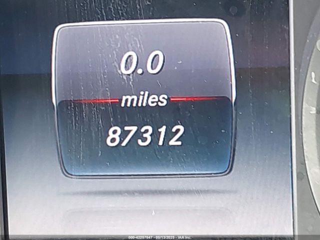 Mercedes-Benz C-Class Image 15