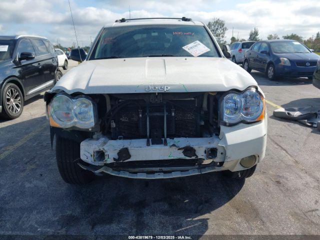 Jeep Grand Cherokee Laredo Image 4