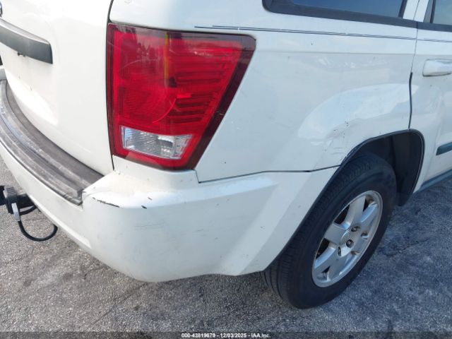 Jeep Grand Cherokee Laredo Image 12