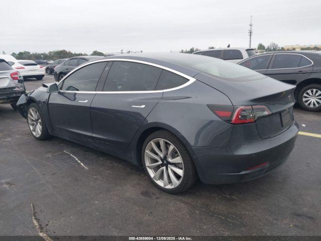 Tesla Model 3 Image 12