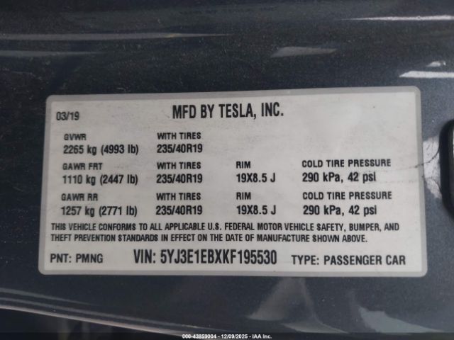 Tesla Model 3 Image 10