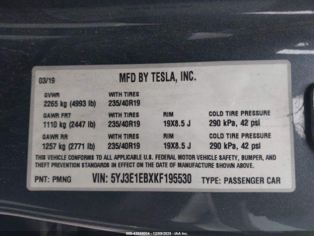 Tesla Model 3 Image 10