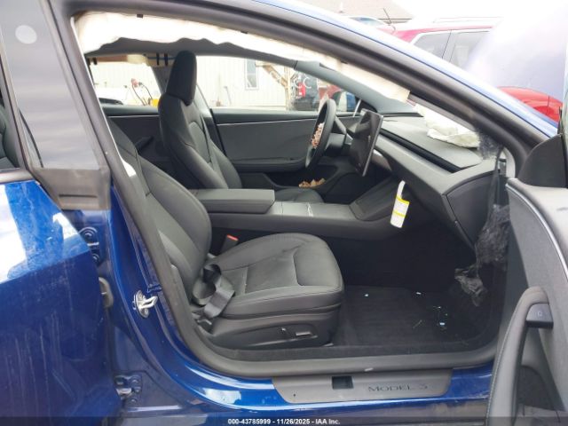 Tesla Model 3 Long Range Rear-wheel Drive Image 10