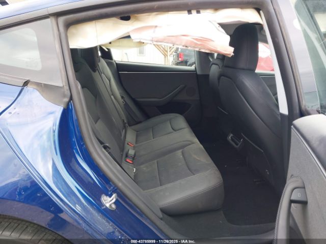 Tesla Model 3 Long Range Rear-wheel Drive Image 9