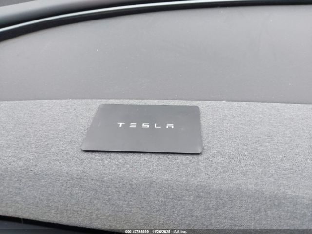 Tesla Model 3 Long Range Rear-wheel Drive Image 2