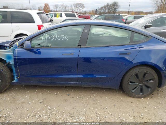 Tesla Model 3 Long Range Rear-wheel Drive Image 4