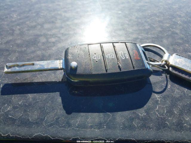 Kia Optima Lx Image 6