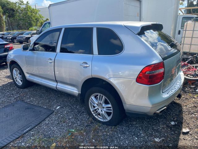 Porsche Cayenne Image 10