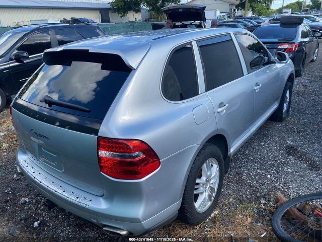 Porsche Cayenne Image 11