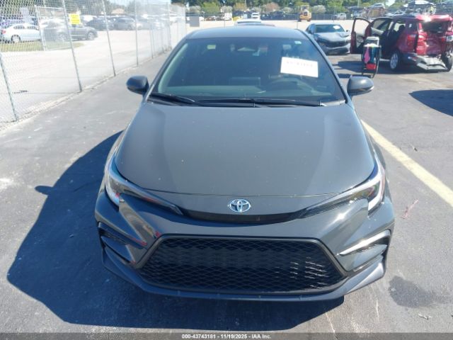 Toyota Corolla Se Image 14