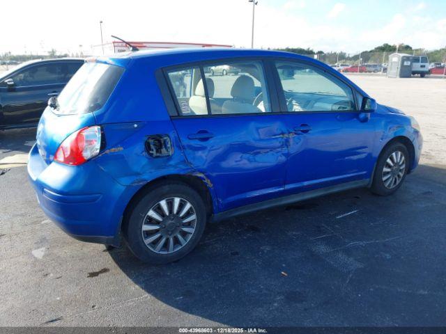 Nissan Versa 1.8s Image 4