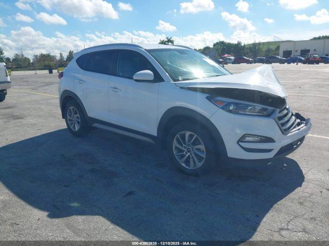  Salvage Hyundai TUCSON