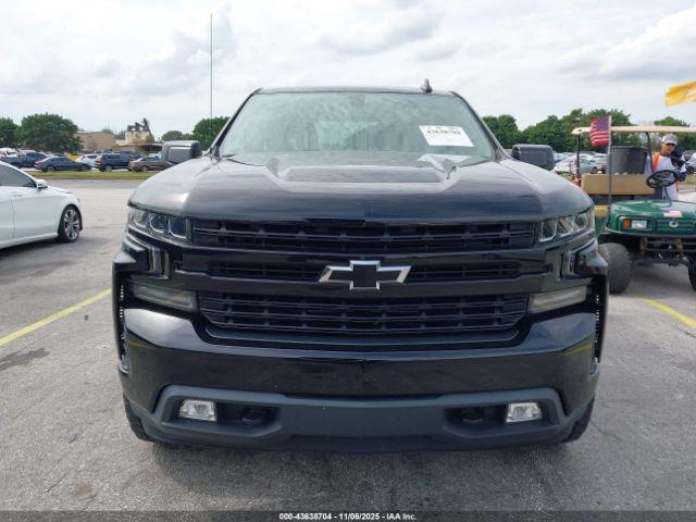Chevrolet Silverado 1500 Rst Image 2
