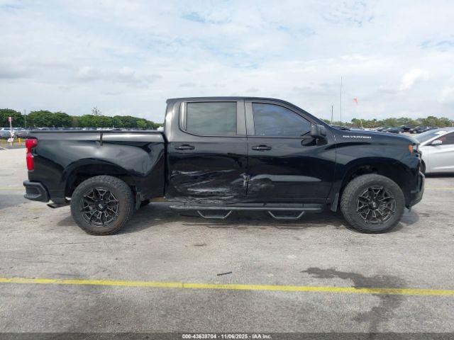 Chevrolet Silverado 1500 Rst Image 12
