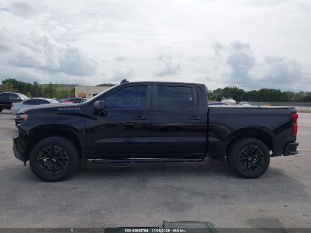 Chevrolet Silverado 1500 Rst Image 13