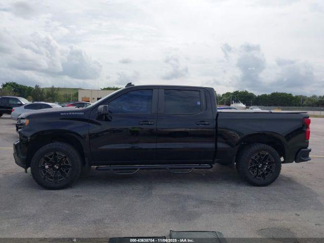 Chevrolet Silverado 1500 Rst Image 13