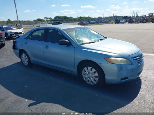 Toyota Camry Le Image 1