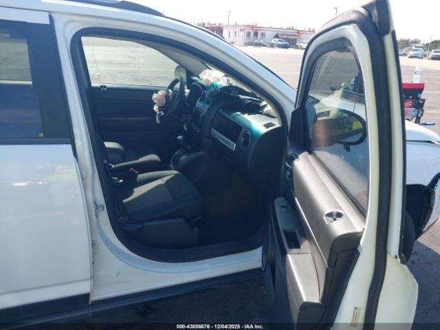 Jeep Compass Sport Image 5