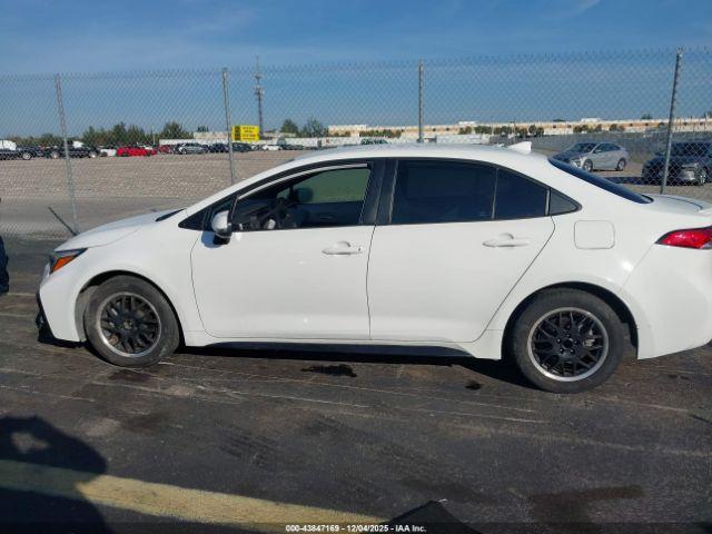 Toyota Corolla Se Image 6