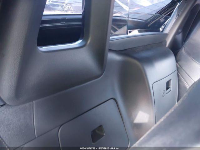 Mazda MX-5 Miata RF Grand Touring Image 3