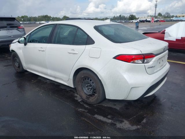 Toyota Corolla Le Image 10