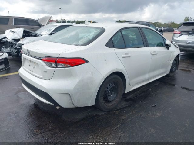 Toyota Corolla Le Image 9