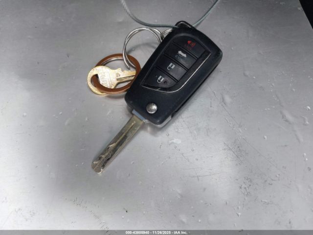 Toyota Corolla Le Image 6