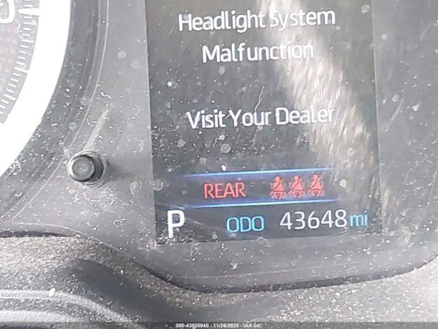 Toyota Corolla Le Image 5