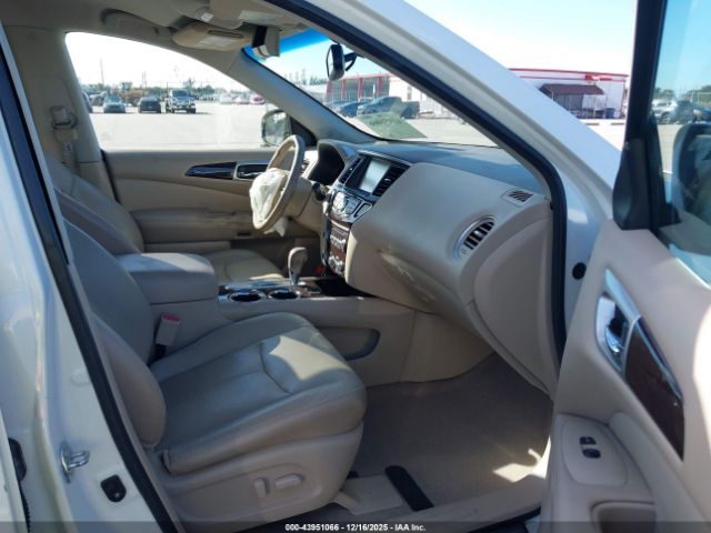 Nissan Pathfinder Sl Image 9