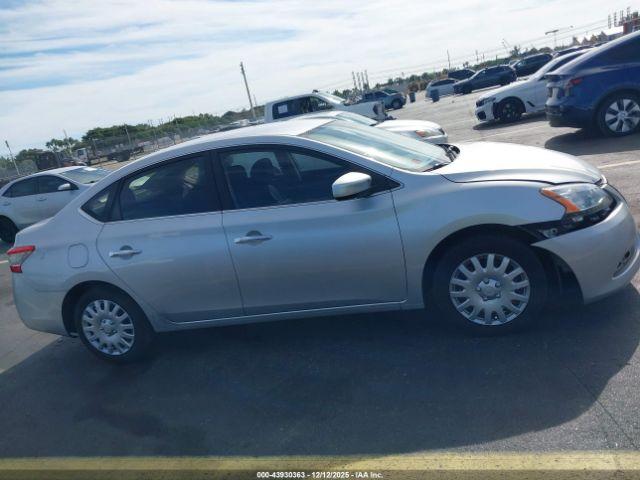 Nissan Sentra Image 10