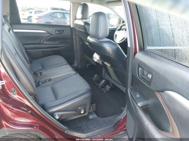 Toyota Highlander Le Plus V6 Image 4