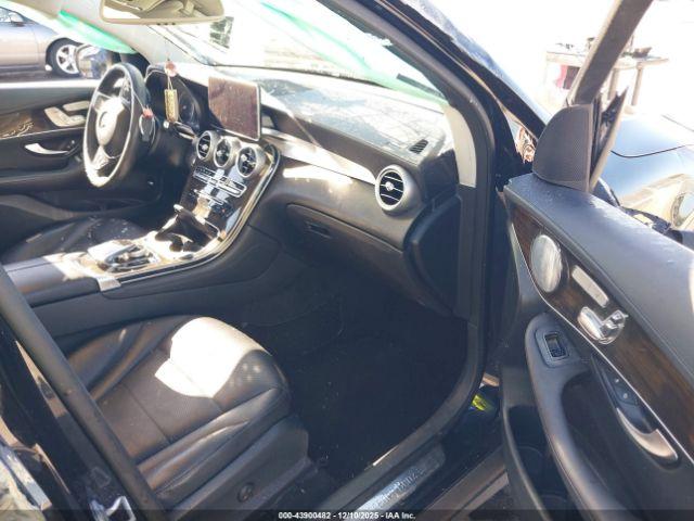 Mercedes-Benz GLC Image 13