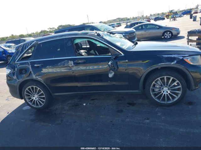 Mercedes-Benz GLC Image 12