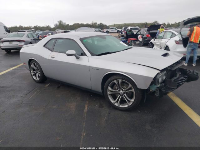 Dodge Challenger Image 1