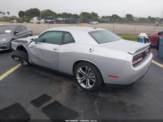 Dodge Challenger Image 12
