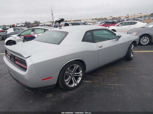 Dodge Challenger Image 5