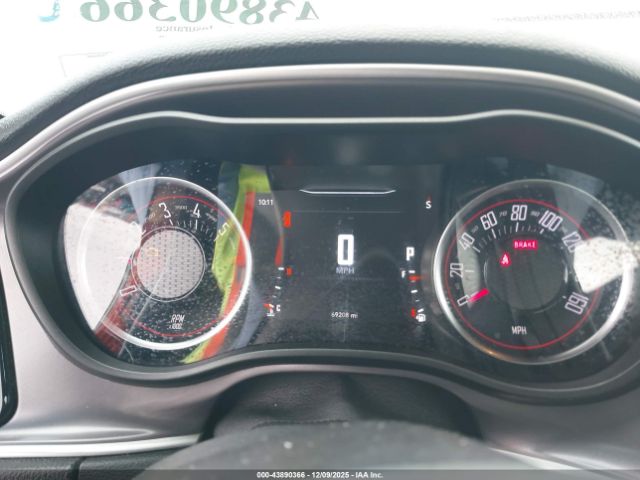 Dodge Challenger Image 8