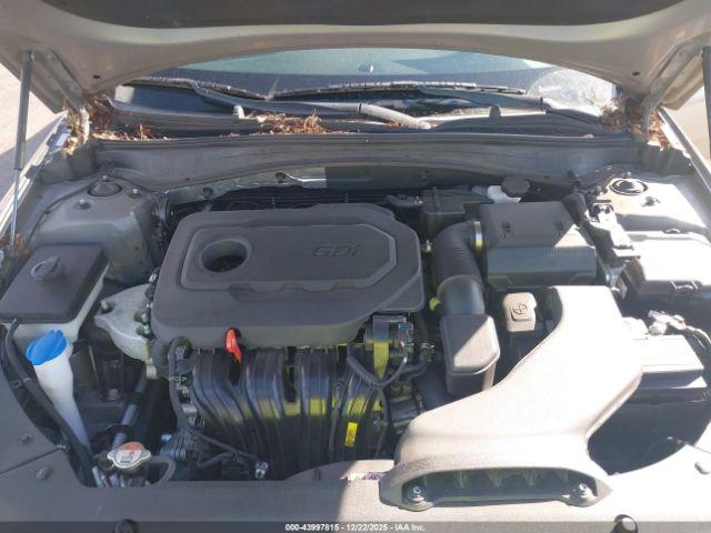 Kia Optima Lx Image 9