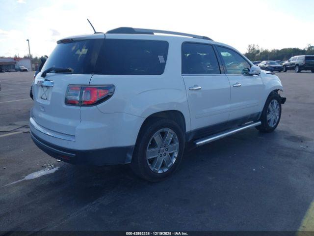 GMC Acadia Image 16