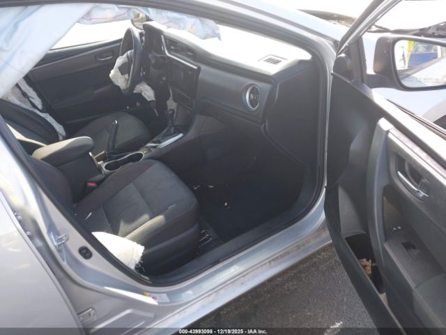 Toyota Corolla Le Image 2