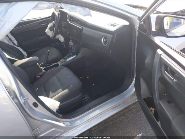 Toyota Corolla Le Image 2