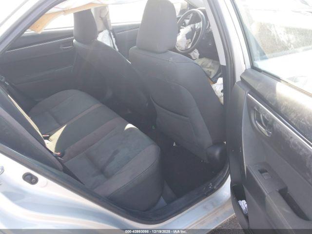 Toyota Corolla Le Image 13