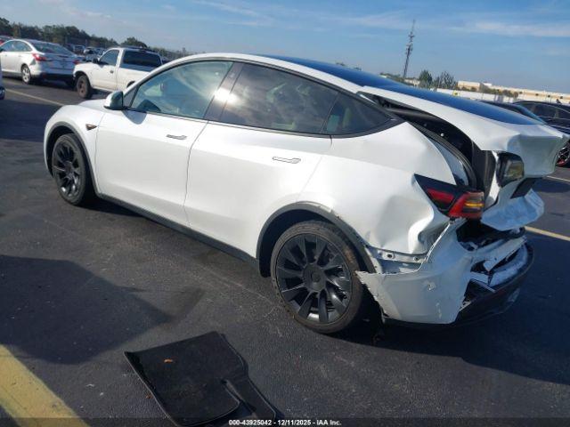 Tesla Model Y Long Range Dual Motor All-wheel Drive Image 7