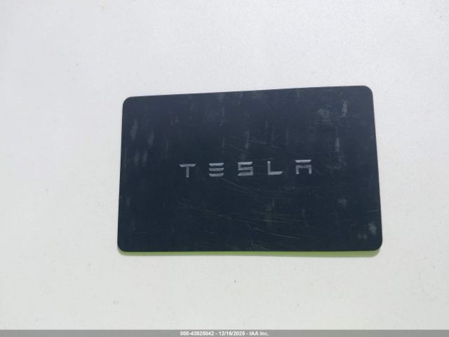 Tesla Model Y Long Range Dual Motor All-wheel Drive Image 10