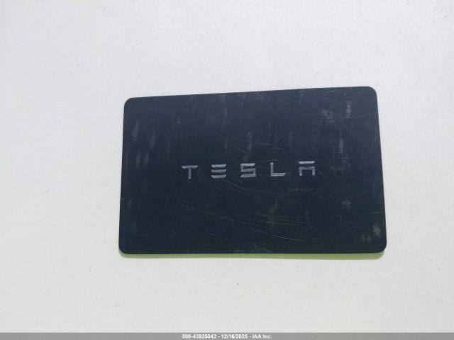 Tesla Model Y Long Range Dual Motor All-wheel Drive Image 10