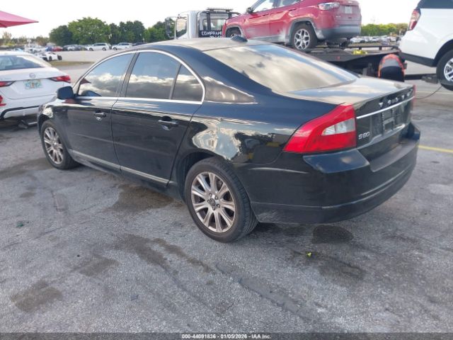 Volvo S80 3.2 Image 2