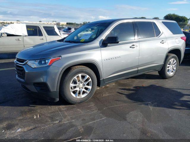 Chevrolet Traverse Ls Image 4