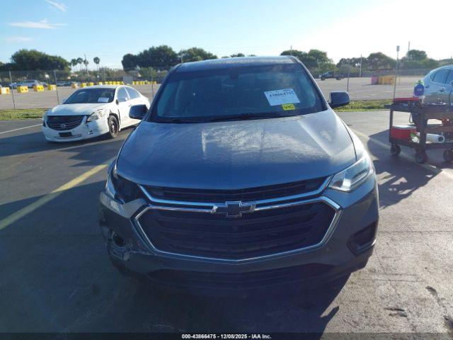 Chevrolet Traverse Ls Image 8