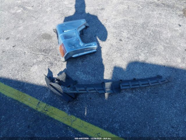 Ford F-250 Xl Image 2